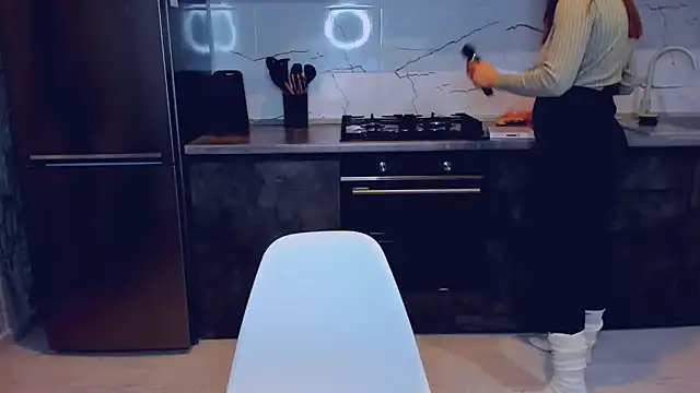 AlexiaDarren online show from February 10, 6:56 pm