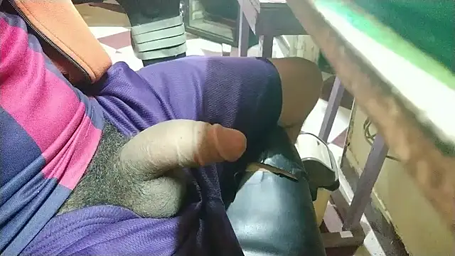 growing20yo online show from December 1, 10:21 pm