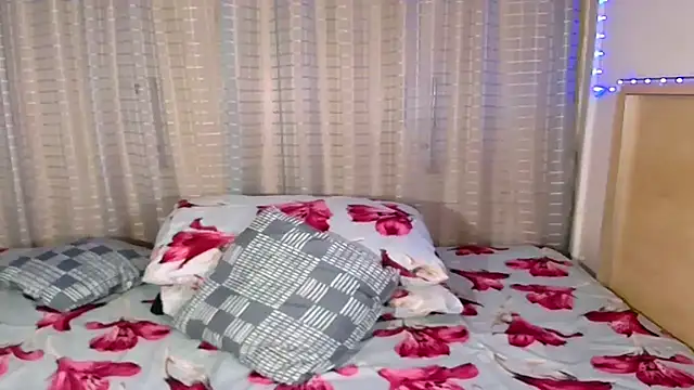 sexyindianchic online show from September 29, 8:24 pm