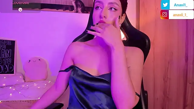 Anavi  online show from February 13, 11:37 pm