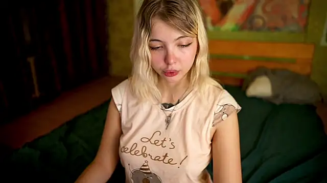 Allison Cuty online show from October 17, 8:44 pm