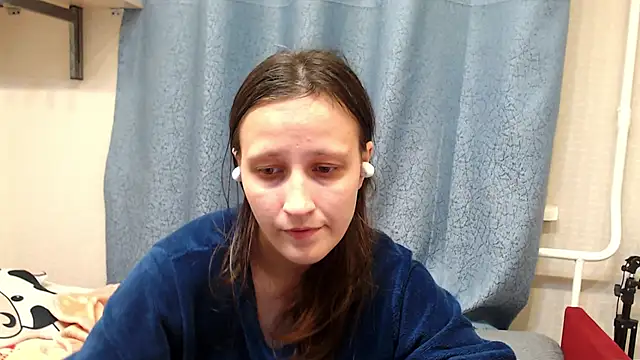 Snapshot of alisacucumber chatting on October 22, 4:29 pm alisacucumber online show from October 22, 4:29 pm