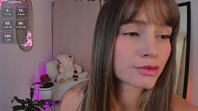 roxie gates  online show from October 23, 2:44 am