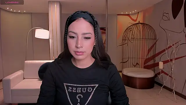 Snapshot of BrennaWalker chatting on February 5, 3:23 am BrennaWalker online show from February 5, 3:23 am