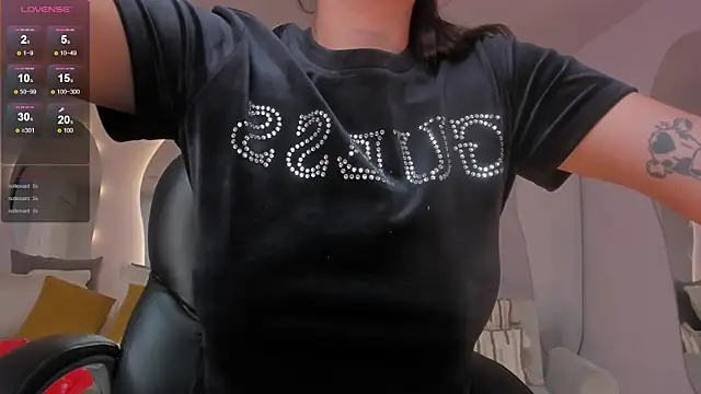 Snapshot of BrennaWalker chatting on March 6, 3:13 am BrennaWalker online show from March 6, 3:13 am