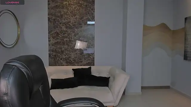 Snapshot of BrennaWalker chatting on March 7, 3:19 am BrennaWalker online show from March 7, 3:19 am