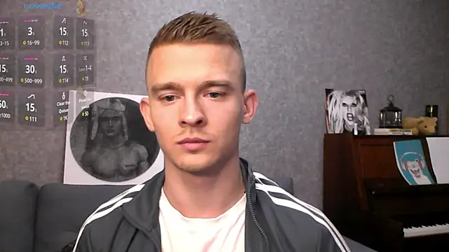 Marvelboy  online show from December 2, 9:39 pm