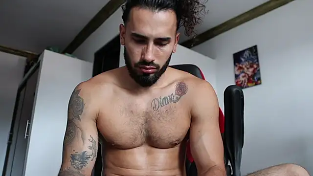 Snapshot of Baky_sexy chatting on January 17, 8:11 pm Baky sexy online show from January 17, 8:11 pm