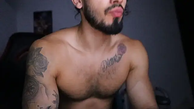 Snapshot of Baky_sexy chatting on January 29, 2:42 pm Baky sexy online show from January 29, 2:42 pm