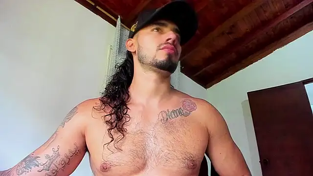 Snapshot of Baky_sexy chatting on October 3, 5:43 pm Baky sexy online show from October 3, 5:43 pm