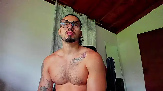 Snapshot of Baky_sexy chatting on November 28, 5:26 pm Baky sexy online show from November 28, 5:26 pm