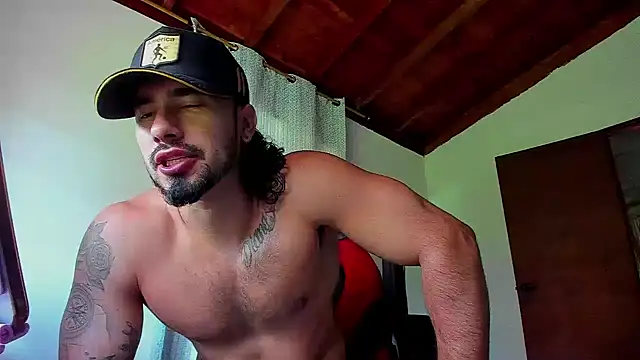 Snapshot of Baky_sexy chatting on December 4, 2:04 pm Baky sexy online show from December 4, 2:04 pm