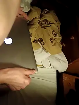 FireFox Feel online show from December 2, 9:06 pm