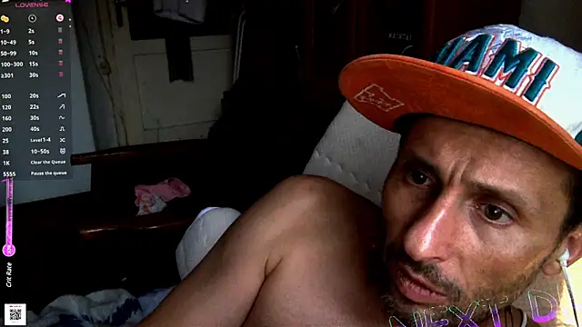 FireFox Feel online show from December 6, 1:44 pm