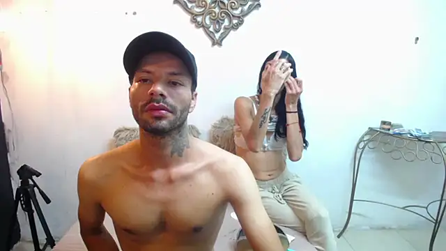 Snapshot of SexyKataShow chatting on December 14, 12:21 pm SexyKataShow online show from December 14, 12:21 pm