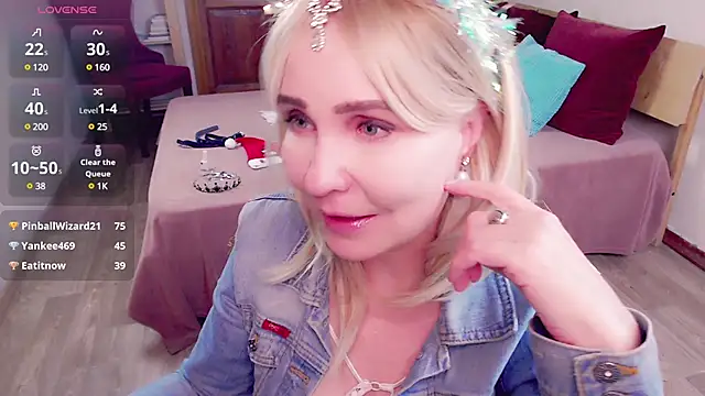  unique cam  online show from December 14, 3:15 pm