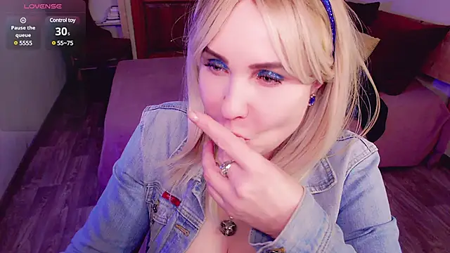  unique cam  online show from March 15, 7:53 am