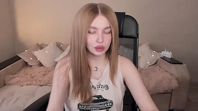 Snapshot of ViolettaLopez chatting on February 7, 11:23 am ViolettaLopez online show from February 7, 11:23 am