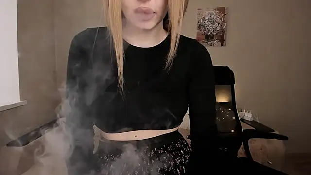 Snapshot of ViolettaLopez chatting on February 16, 1:27 pm ViolettaLopez online show from February 16, 1:27 pm