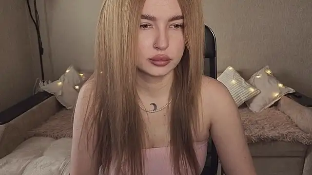 Snapshot of ViolettaLopez chatting on September 20, 12:50 pm ViolettaLopez online show from September 20, 12:50 pm