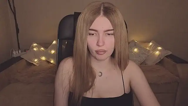 Snapshot of ViolettaLopez chatting on December 3, 1:20 pm ViolettaLopez online show from December 3, 1:20 pm