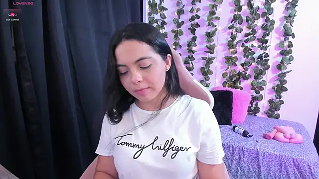 ashley morgan 18 online show from October 2, 3:13 am