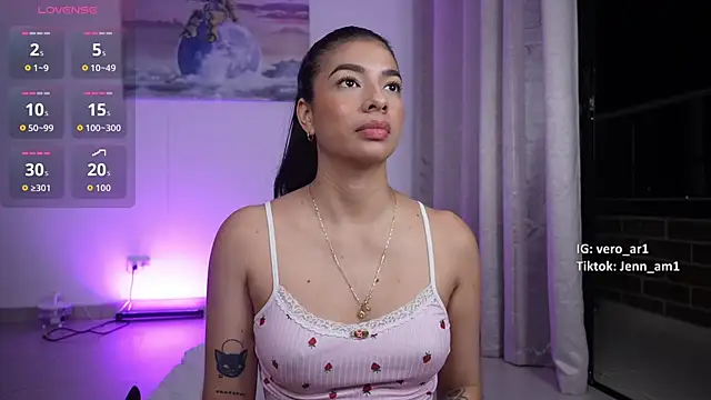 Veronica ar online show from October 31, 3:07 am