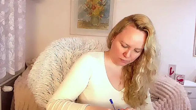 Sarah4you online show from January 24, 5:42 pm