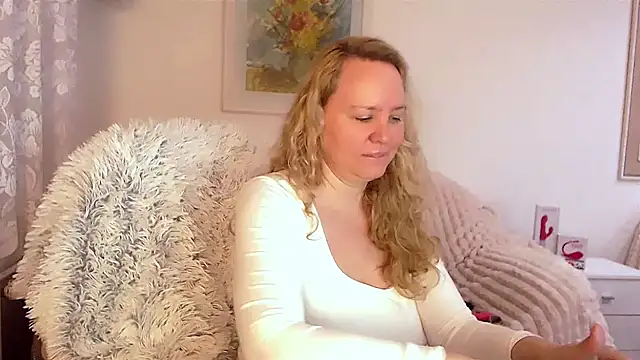 Sarah4you online show from January 25, 5:19 pm