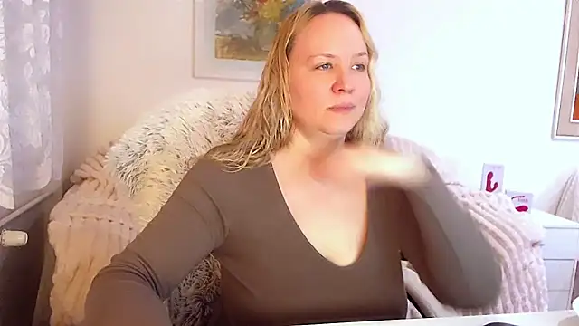 Sarah4you online show from February 18, 9:53 pm