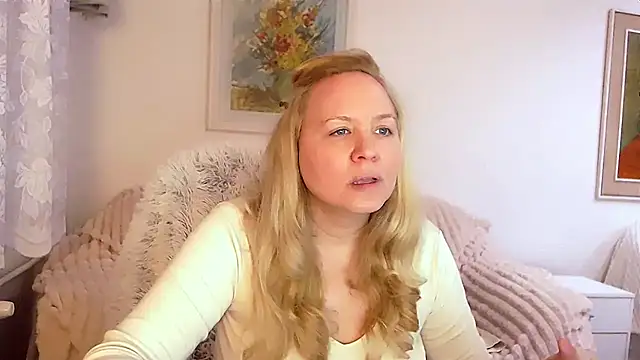 Sarah4you online show from February 27, 9:47 pm