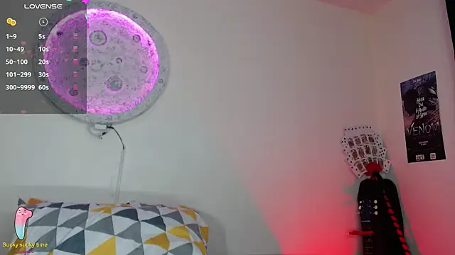 girl intense444 online show from January 13, 1:17 pm