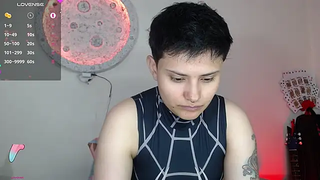 girl intense444 online show from January 28, 9:19 pm