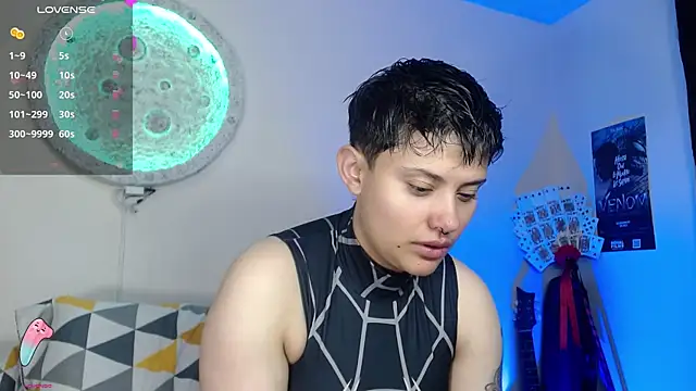 girl intense444 online show from February 21, 1:44 pm