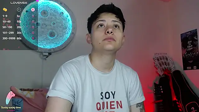 girl intense444 online show from March 14, 1:35 pm