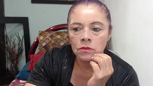 Snapshot of sexytitshot126 chatting on October 8, 11:24 pm sexytitshot126 online show from October 8, 11:24 pm