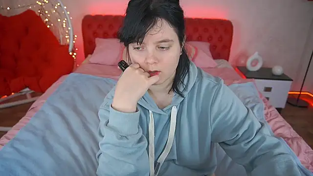 LittleShyy online show from January 24, 1:25 pm