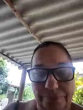 Snapshot of catdool chatting on January 11, 3:42 pm catdool online show from January 11, 3:42 pm