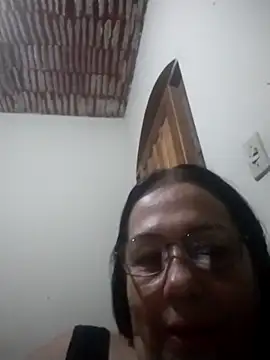 Snapshot of catdool chatting on December 17, 12:38 am catdool online show from December 17, 12:38 am