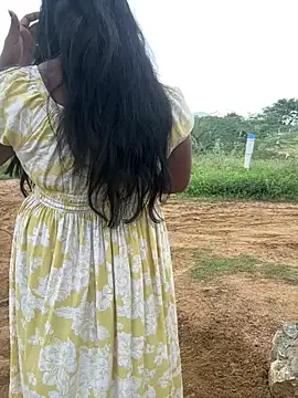 Dhiyapink online show from December 8, 9:57 am