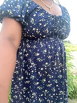 Dhiyapink online show from December 9, 12:08 pm