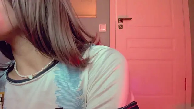 kimisun01 online show from December 19, 5:07 am