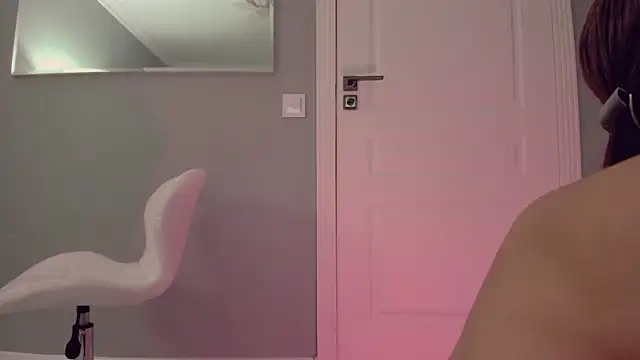 kimisun01 online show from February 3, 4:46 am