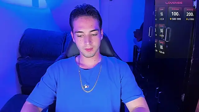 Alex smith00 online show from January 4, 2:25 am