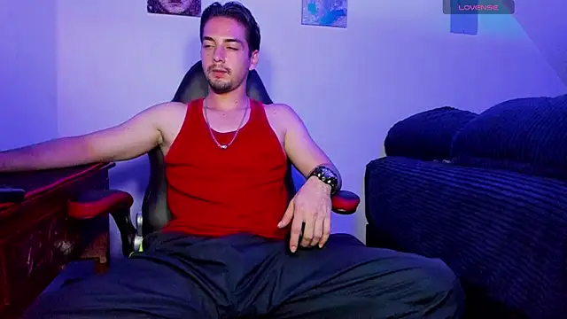 Alex smith00 online show from January 18, 2:03 am