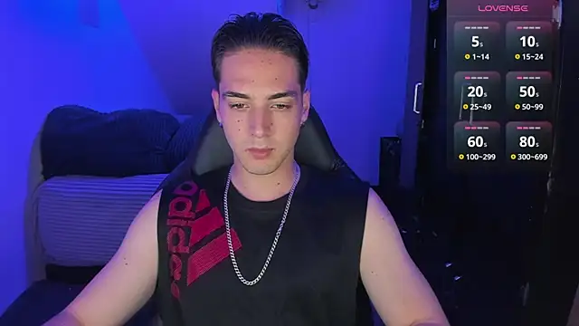 Alex smith00 online show from March 1, 10:21 pm