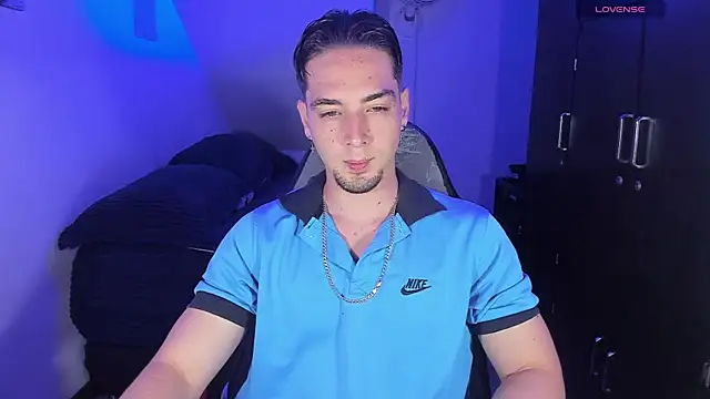 Alex smith00 online show from October 7, 11:35 pm