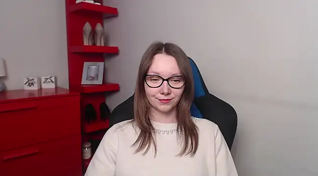 Snapshot of Cookie_zoe chatting on March 13, 6:37 am Cookie zoe online show from March 13, 6:37 am