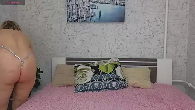 Snapshot of Lady_Murenza chatting on March 13, 7:28 pm Lady Murenza online show from March 13, 7:28 pm