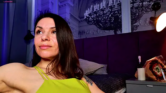 SofiaFoster  online show from January 20, 2:14 pm